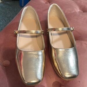 Gold banana republic Maryjane flats
